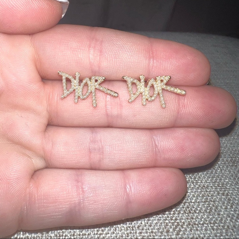 Gold and Pearl earrings